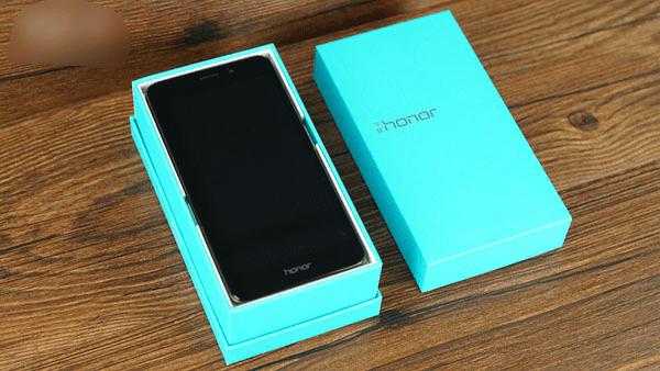 荣耀畅玩5C手机的外观介绍及欣赏