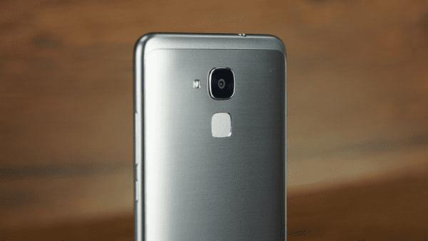 荣耀畅玩5C手机的外观介绍及欣赏