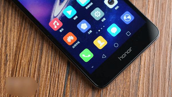 荣耀畅玩5C手机的外观介绍及欣赏