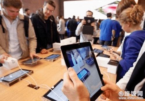 消费者使用平板