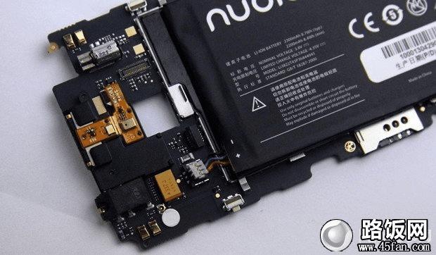 拆机请先切断努比亚Z5 mini电源