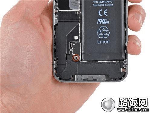 自己换手机电池怎么换 14201KI0-6.jpg