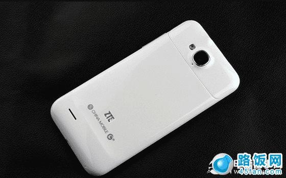 中兴U985磨砂材质背壳图赏