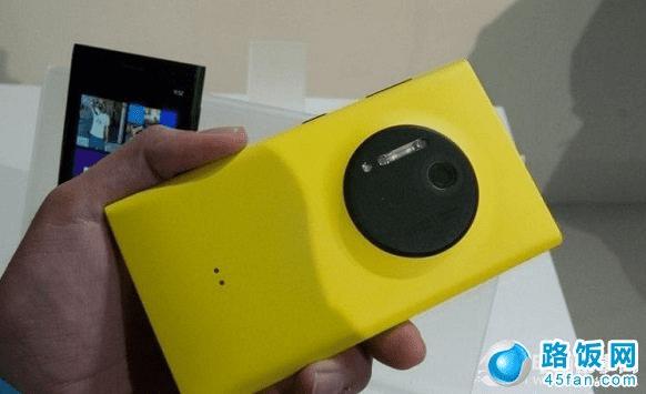 诺基亚Lumia 1020搭载4100万超高像素摄像头