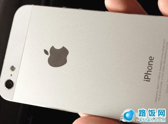 iPhone5未贴背膜前