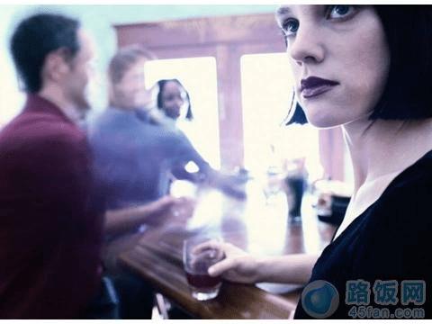 PPT设计中抠图实现蒙版效果