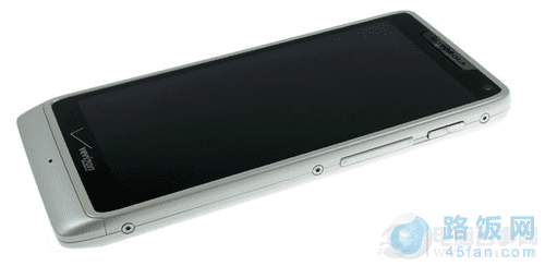 摩托罗拉RAZR Mz窄边宽度测量