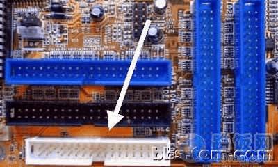 电脑主板各个部分的详细分解图