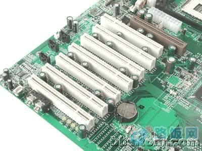 电脑主板各个部分的详细分解图
