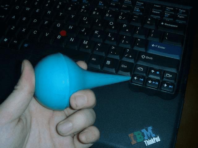 如何清洁笔记本电脑?