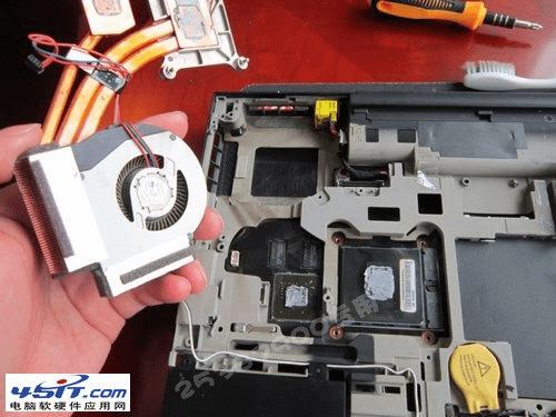 ThinkPad笔记本电脑如何清灰和更换硅胶?