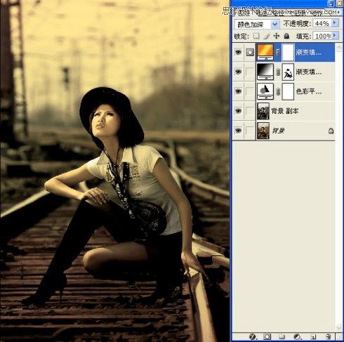 photoshop如何调出冷艳黄铜色美女照片?