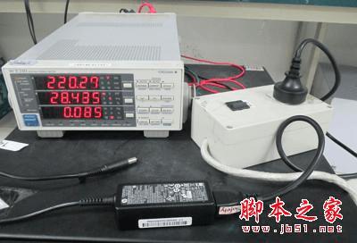 手机和电脑等电子设备一直留在插座上好不好?