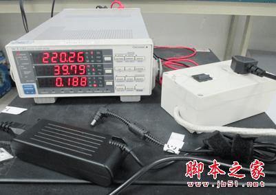 手机和电脑等电子设备一直留在插座上好不好?