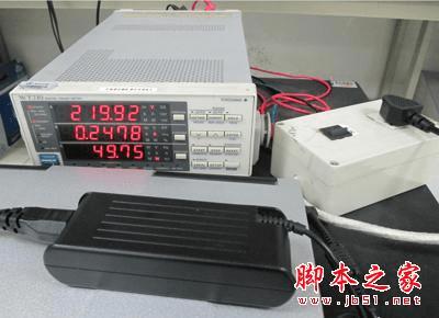 手机和电脑等电子设备一直留在插座上好不好?