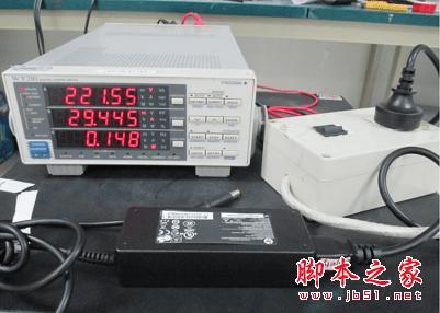 手机和电脑等电子设备一直留在插座上好不好?