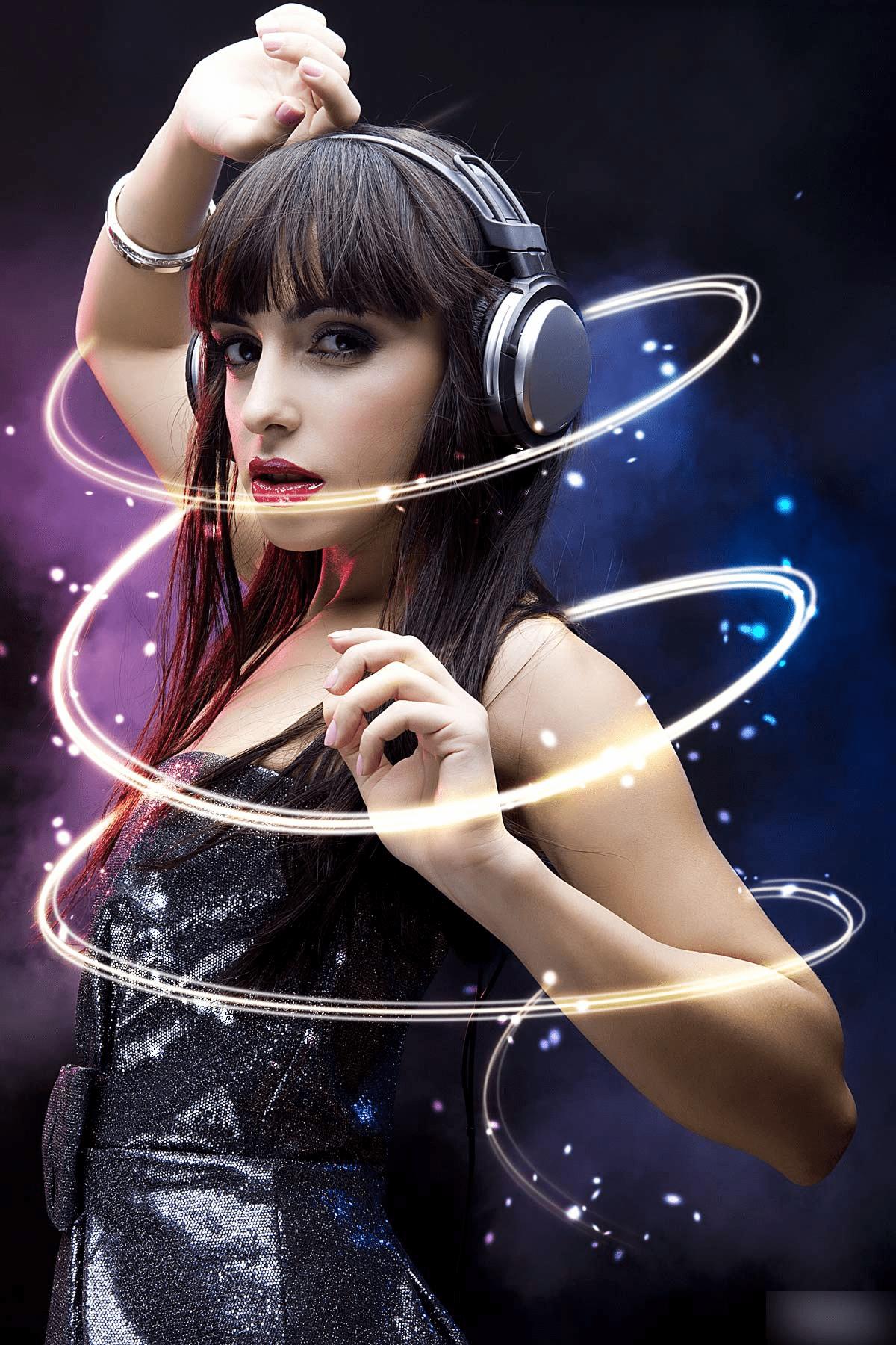 如何使用ps合成炫酷的女孩海报?