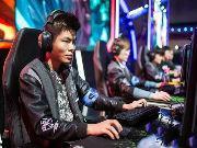 如何使用ps合成一个古典唯美的人像?