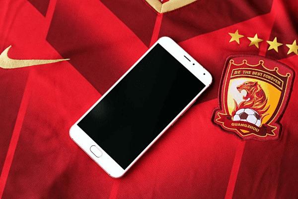 一起来欣赏下魅族MX5恒大纪念版