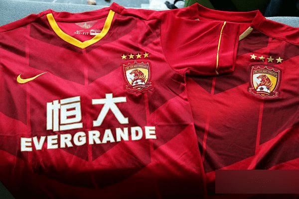 一起来欣赏下魅族MX5恒大纪念版