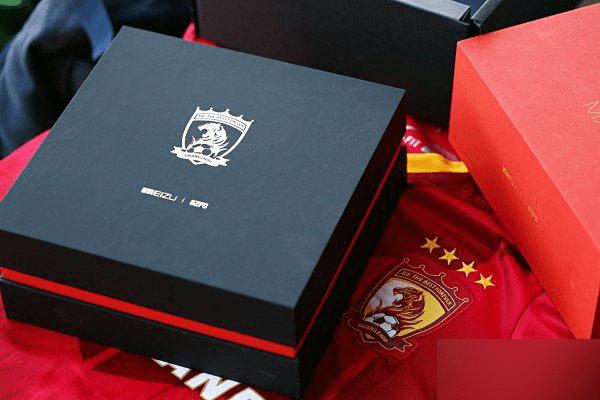 一起来欣赏下魅族MX5恒大纪念版