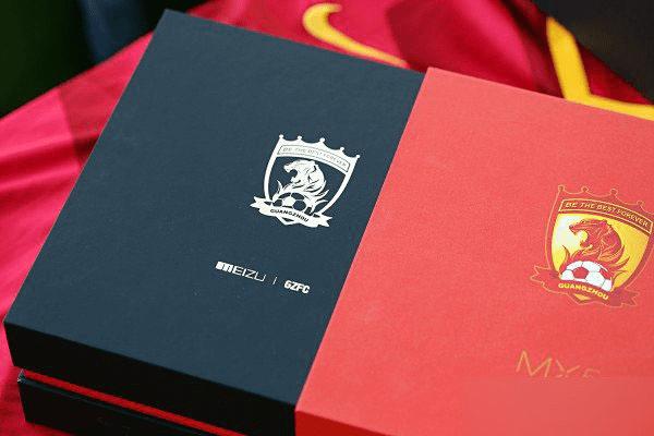 一起来欣赏下魅族MX5恒大纪念版