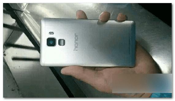 小米note和荣耀7哪个好,都是什么样的参数配置?