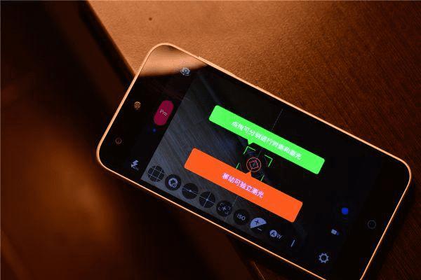 ��������ϵ�е�Q806T�ֻ���ô����