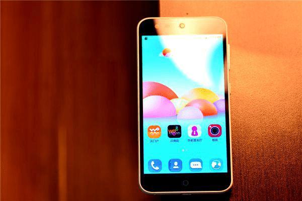 ��������ϵ�е�Q806T�ֻ���ô����