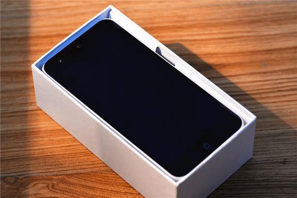 ��������ϵ�е�Q806T�ֻ���ô����