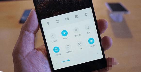 如何下载一加氢OS ?