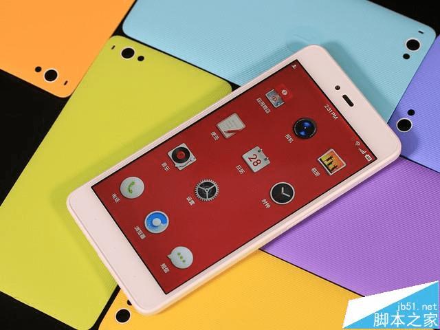 七彩兄弟凑齐在一起场面何其壮观,一起来观赏下坚果U1手机吧