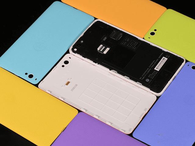 七彩兄弟凑齐在一起场面何其壮观,一起来观赏下坚果U1手机吧