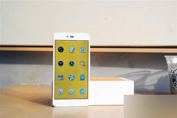 坚果手机在配置方面的性能行不行?