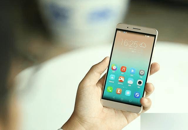 荣耀7i手机的拍照像素如何?