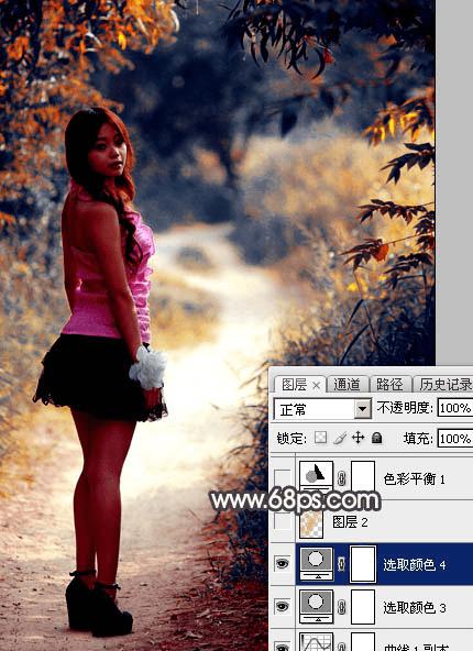 怎么样使用Photoshop调出暗调秋色秋色树林路边的人物图片?