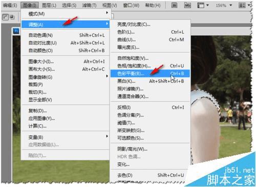 怎么样使用PS进行人物抠图、衣服颜色更换及相片增加清晰度?
