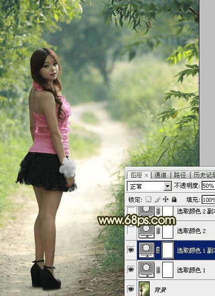 如何在ps中将树丛中的人物加上柔和的秋季暖色?