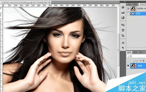 如何能够在ps中将彩色照片制作成素描效果?