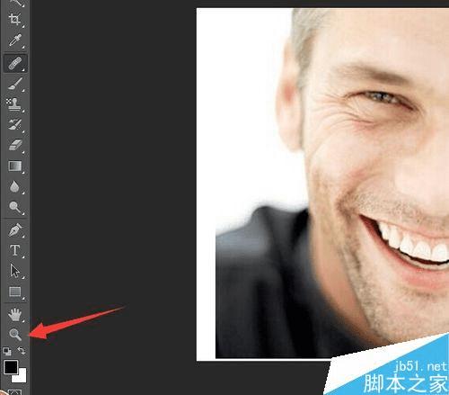 使用PS去除照片中人物的皱纹的步骤