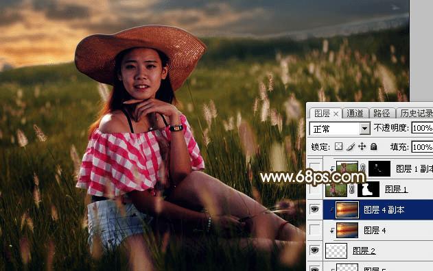 如何在ps中调制出暗调晨曦阳色光原野草地上人物图片?