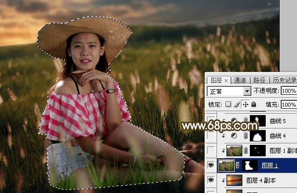 如何在ps中调制出暗调晨曦阳色光原野草地上人物图片?