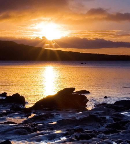 怎么样在ps中为道上的人物加上晨曦效果?