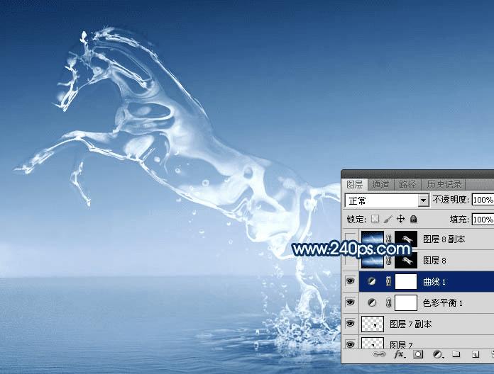 如何在ps中制作从水底腾出透明水马?