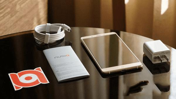 给努比亚Z11 Max手机插sim卡的步骤