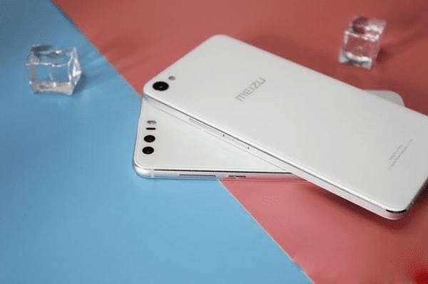 魅蓝U20和荣耀8的区别介绍