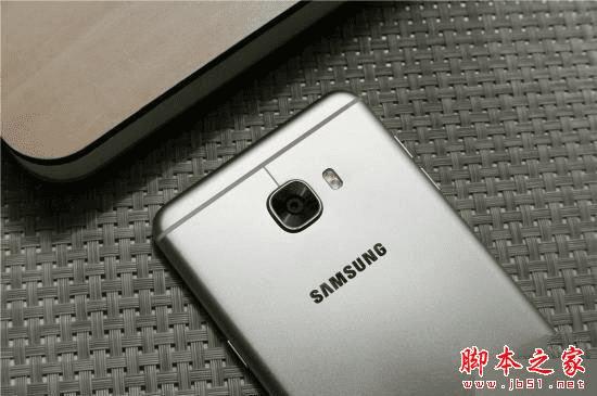 三星Galaxy C7的性能如何?