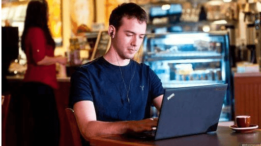 自学前端和参加培训究竟有什么不同呢?