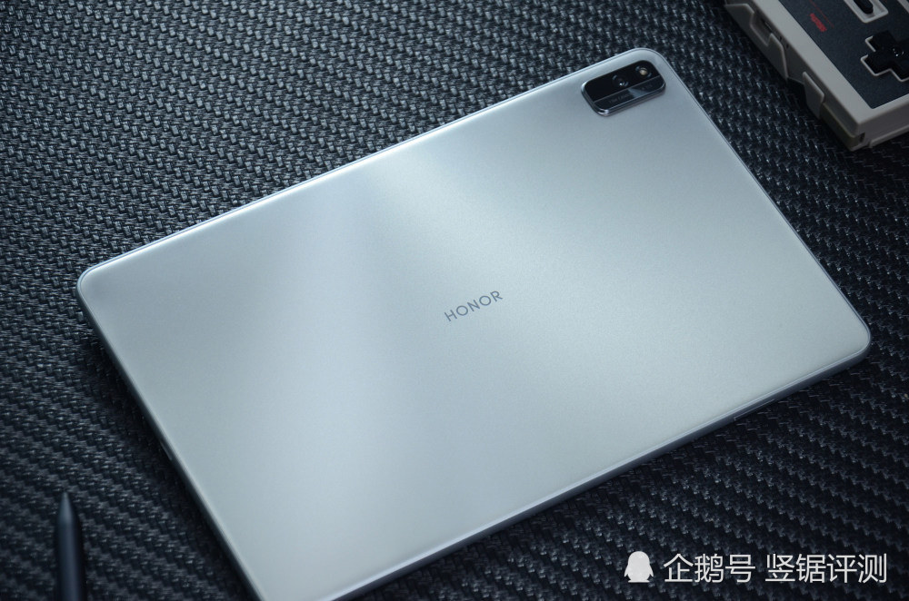荣耀首款5g平板电脑v6图赏:10.4英寸2k屏,四扬声器设计